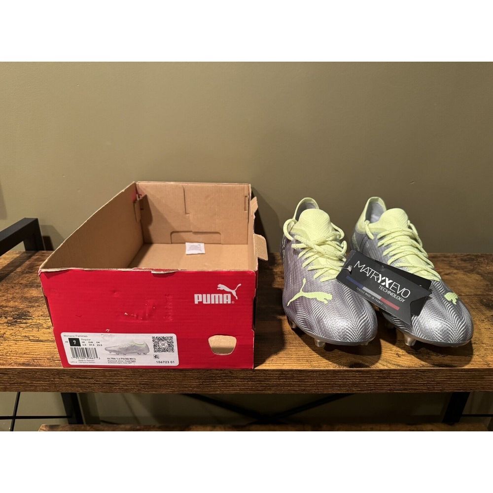Puma ULTRA 1.4 FG/AG Silver Green Soccer Cleats 106723-01 Women Size 7 RARE